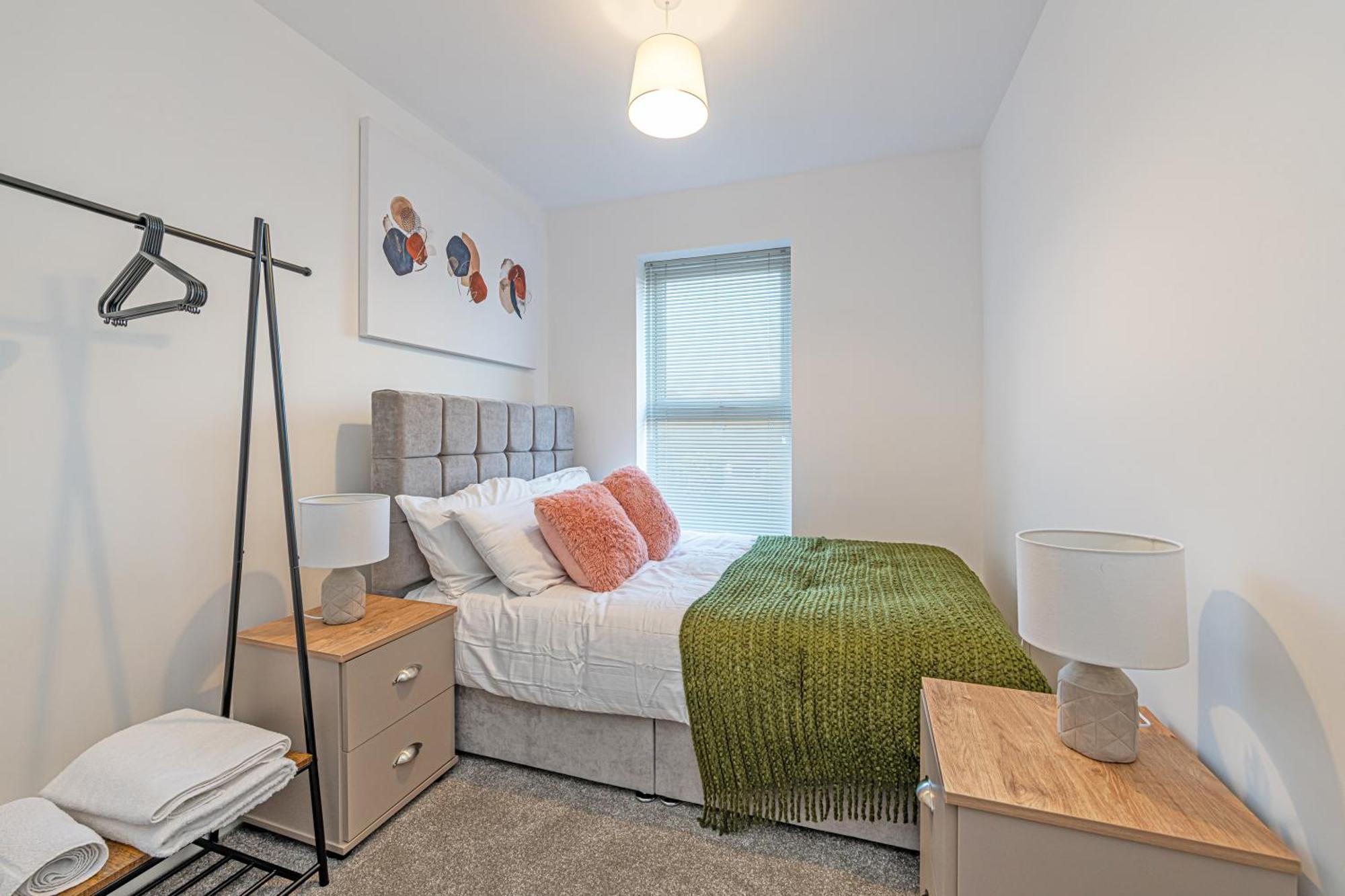 Gospel Heights Luxury Apartments With Parking Heswall Exterior photo