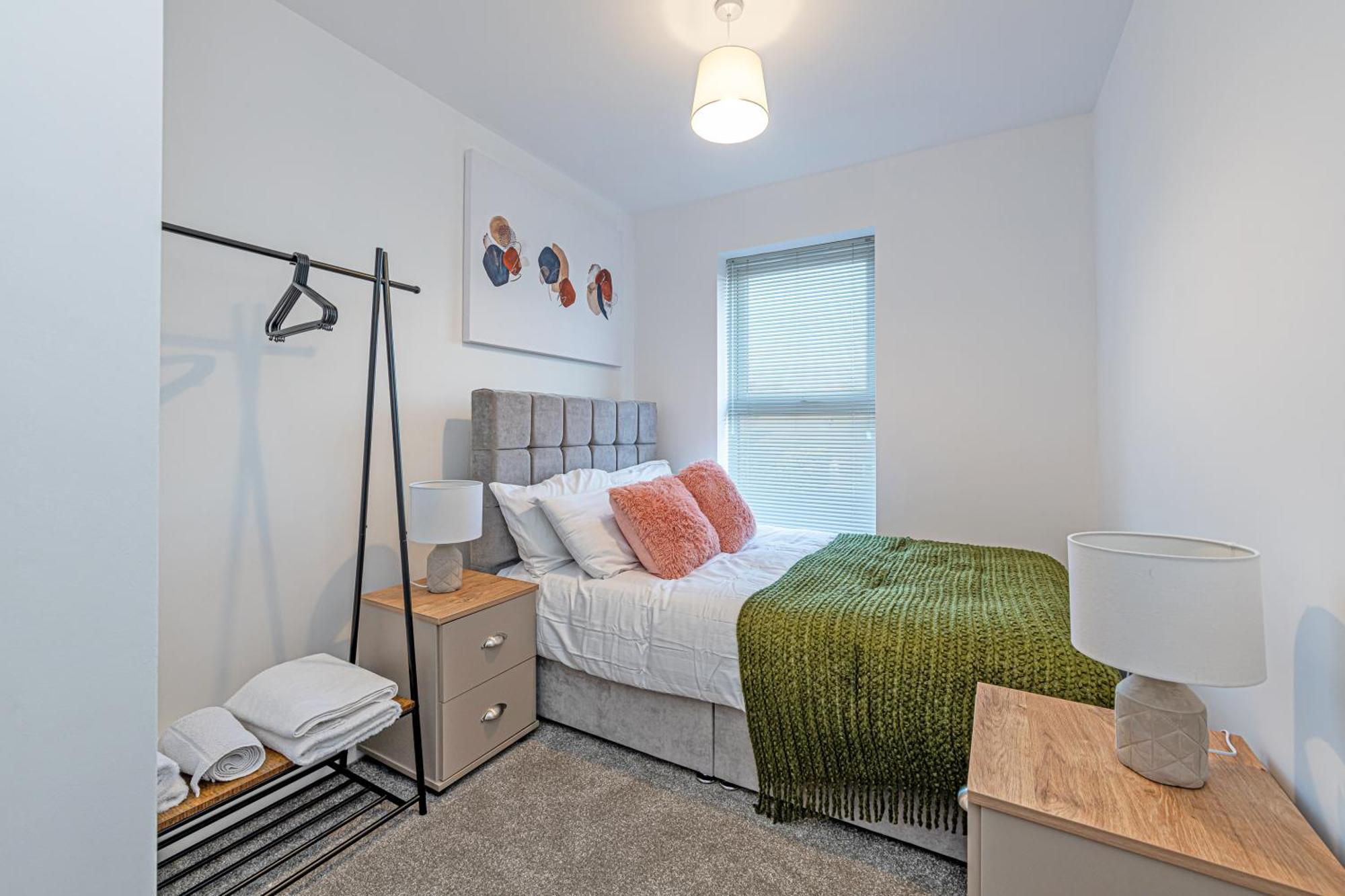 Gospel Heights Luxury Apartments With Parking Heswall Exterior photo